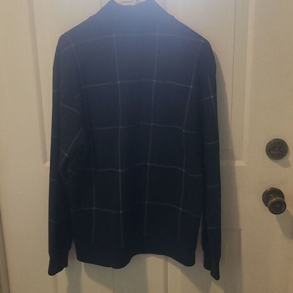 Medium Naitica Long Sleeve Pullover - Picture 4 of 5